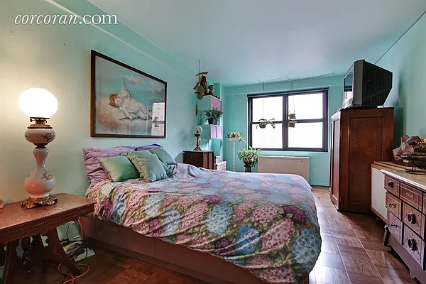 Sold by Corcoran | media 3