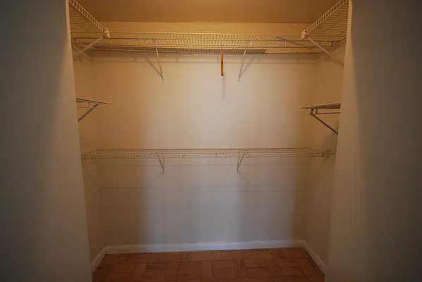 Rented by Yoram Adin, LREB | media 30