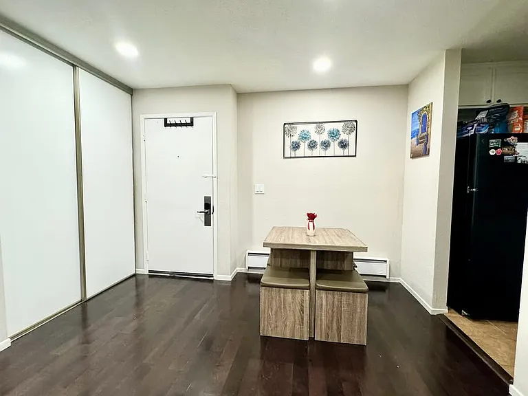 3300 Wolcott Cmn — Photo 32