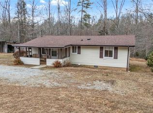 247 Carlton Rd, Boomer, NC 28606
