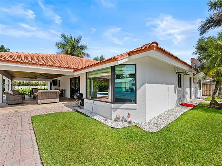 18733 SW 293rd Ter — Photo 38