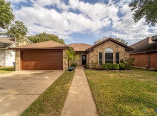 206 Ashland Crk, Victoria, TX 77901
