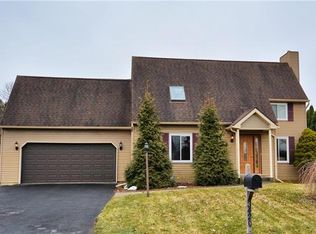 3420 Dartmouth Dr, Bethlehem, PA 18020