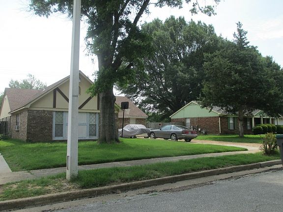 3rd image of 4040 Lacewood Dr
