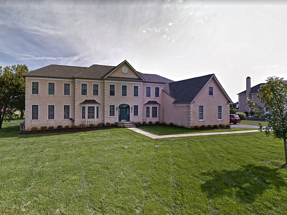 1st image of 4477 Briarwood Dr