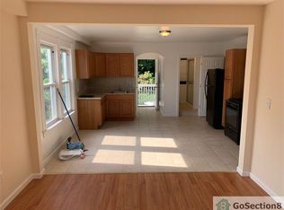 22 5th St #2, Waterbury, CT 06708