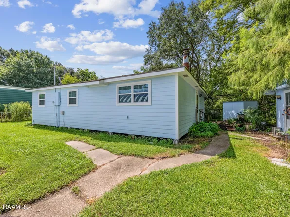 585 Becket Dr, Church Point, LA 70525