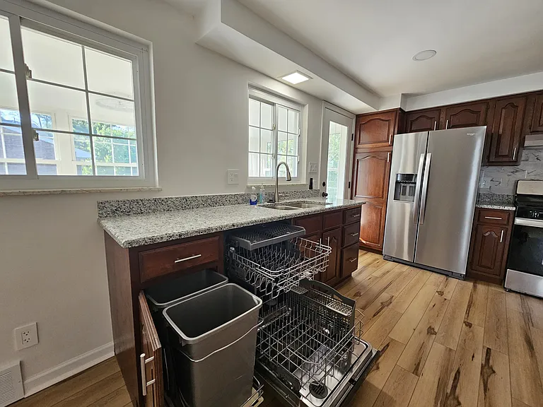 236 McCartney Dr — Photo 12