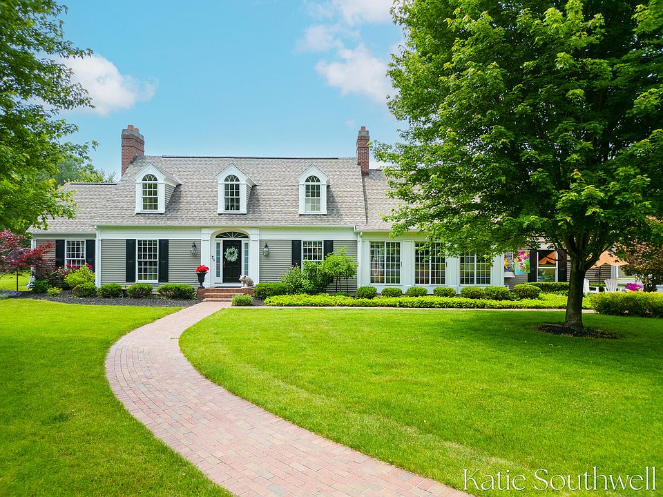 10621 Morse Lake Ave SE, Alto, MI 49302 Zillow