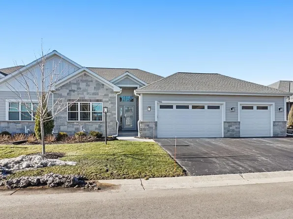 7916 East Stone Ridge DRIVE, Lannon, WI 53046
