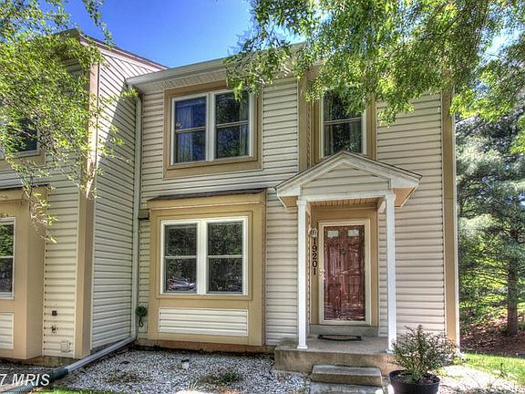 Semi-detached Townhouse