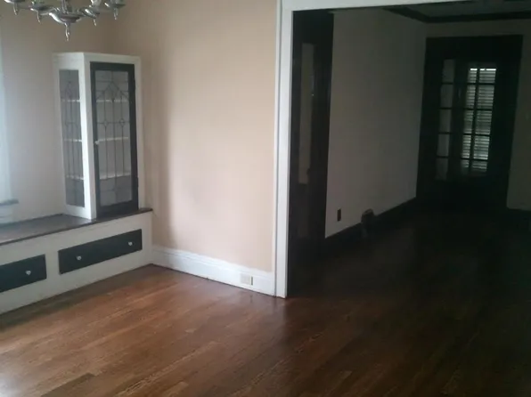 (undisclosed Address), Lakewood, OH 44107