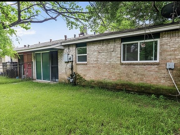 2nd image of 7877 Locksley Rd #7877