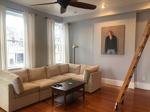 5th image of 480 Middle St