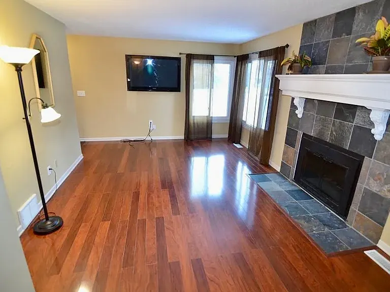 105 Bordeaux Ct — Photo 6