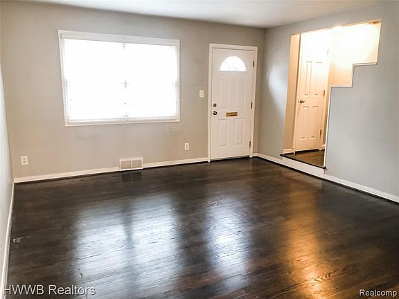 3rd image of 721 N Eton St #1