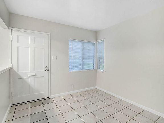 2nd image of 2216 W Olympic Blvd #D