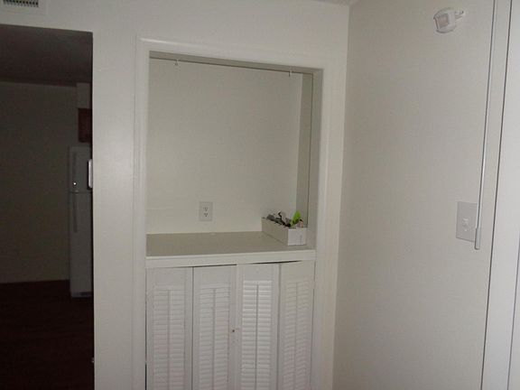4th image of 12149 Chaucer Ln