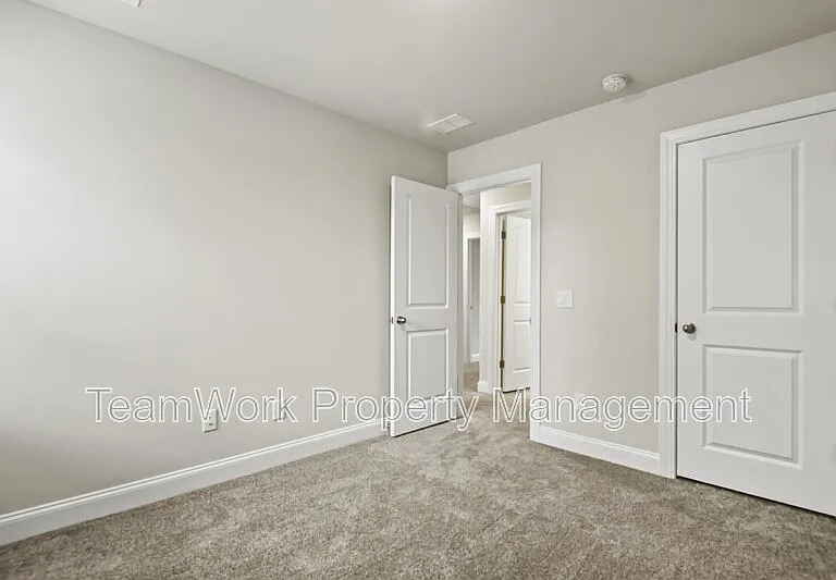 101 Langley Dr #B — Photo 17