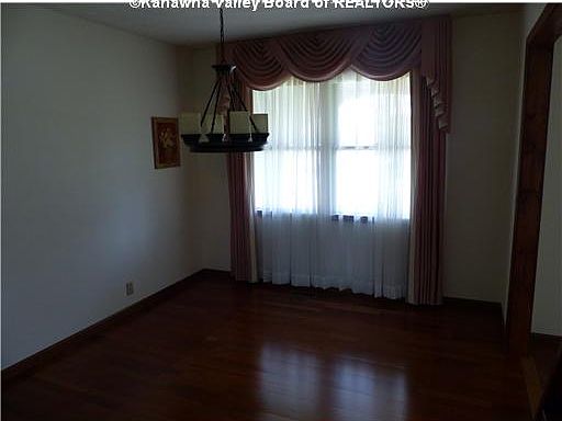 4th image of 81 Kinwood Dr