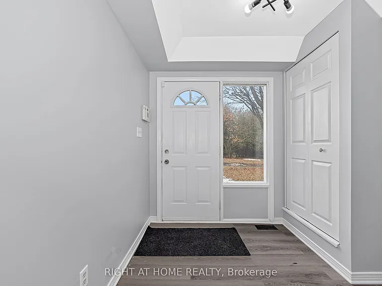 1864 Manotick Station Rd — Photo 5