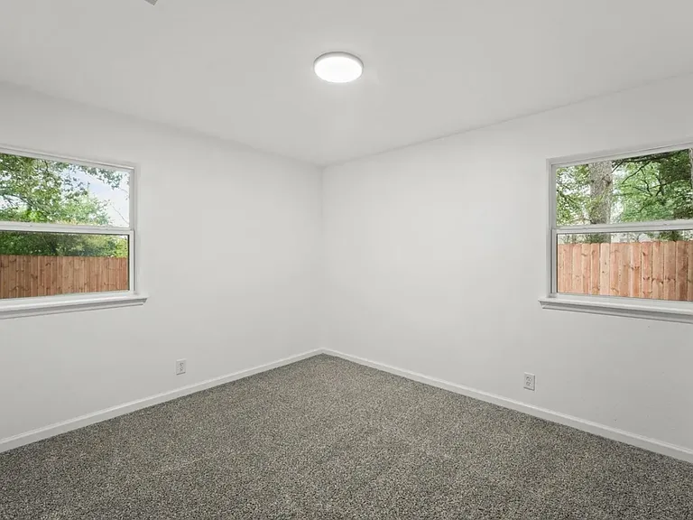 517 Gaye Ct — Photo 9