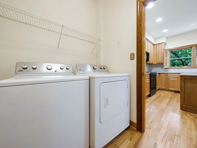 205 Columbia Pl W — Photo 7