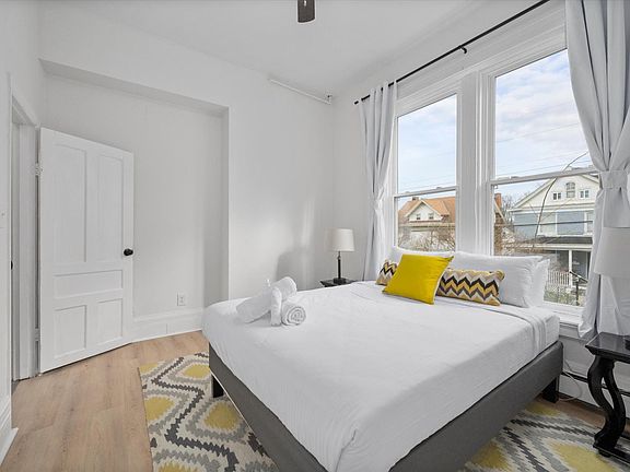 2nd image of 240 McCormick Pl #2