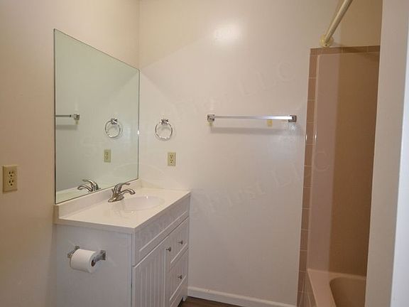 2nd image of 906 S Pike Ave APT A