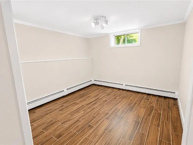 77 Victoria St — Photo 8