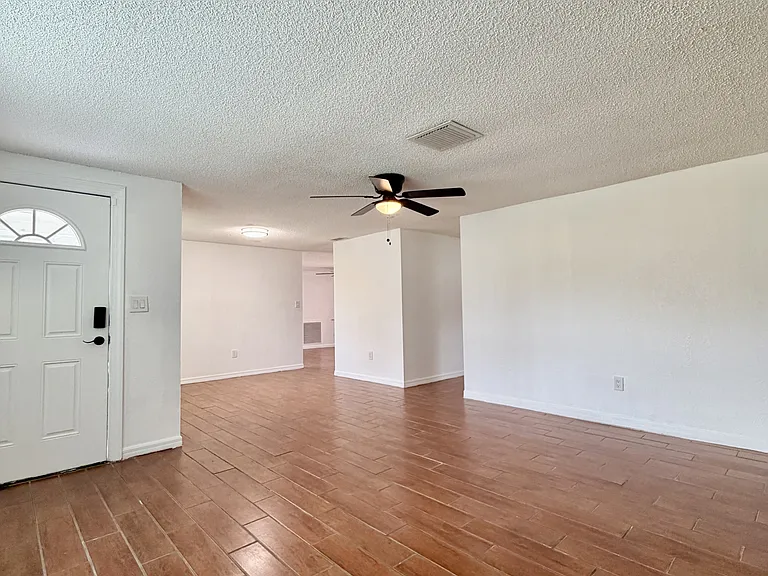 7201 Daggett Ter — Photo 13