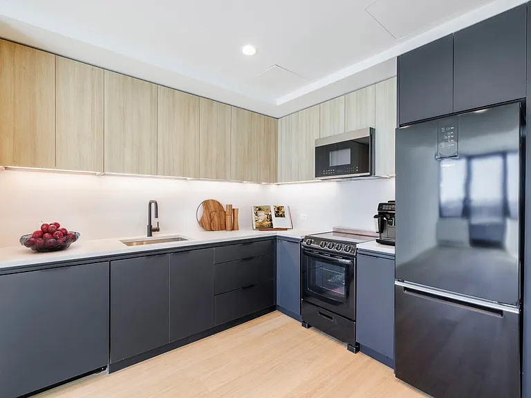 11 Ocean Pkwy #Penthouse 102 — Photo 4