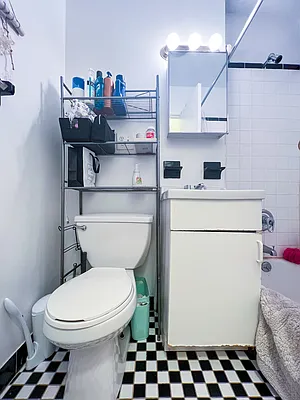 Rented by Compass | media 24