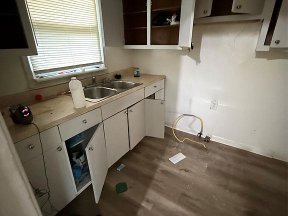 3rd image of 20074 Goulburn St