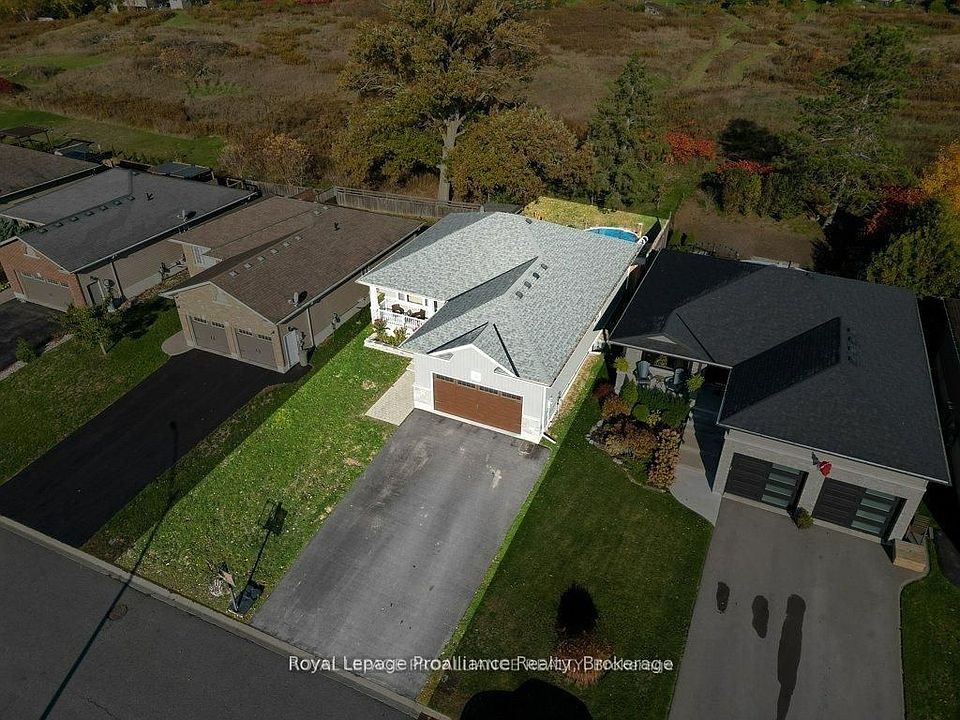 1st image of 50 Stonegate Cres