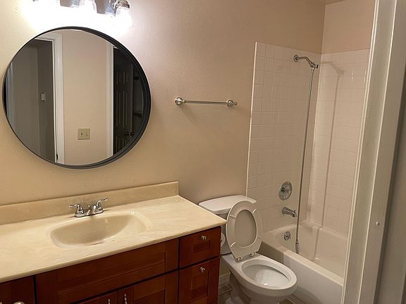 5th image of 12515 NE 145th Pl APT D116