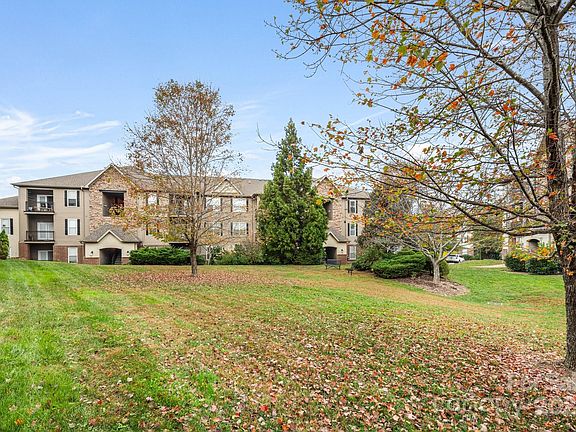 2nd image of 291 Brickton Village Cir Unit 106