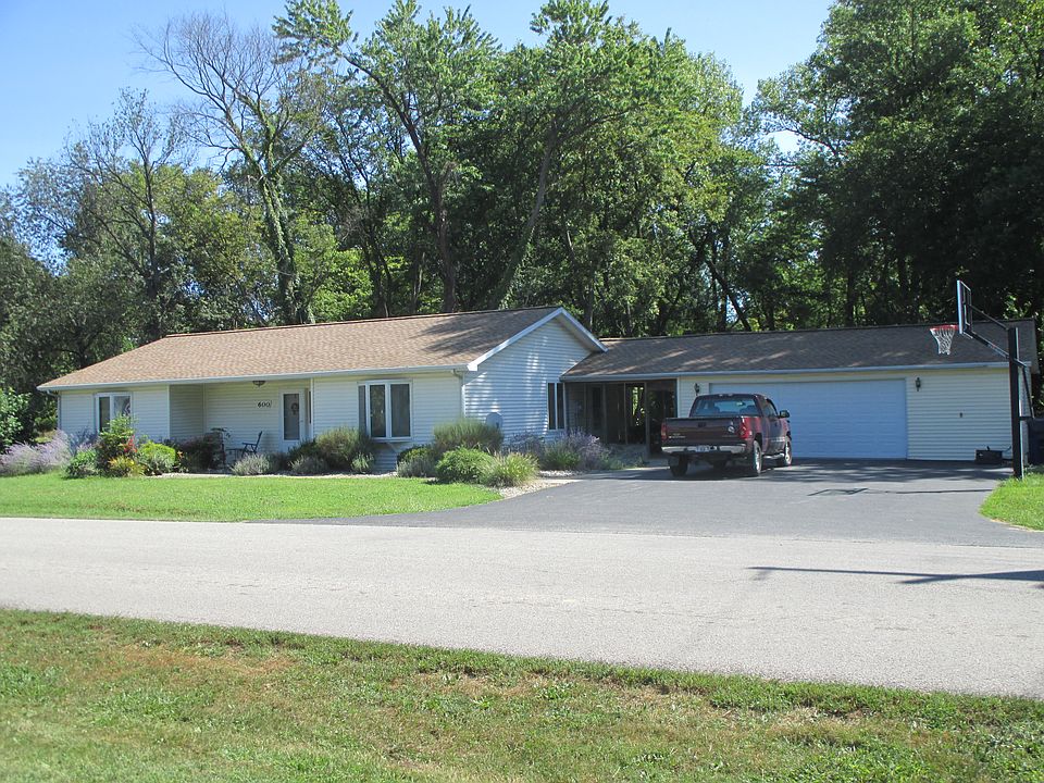 1st image of 600 N Pleasant St