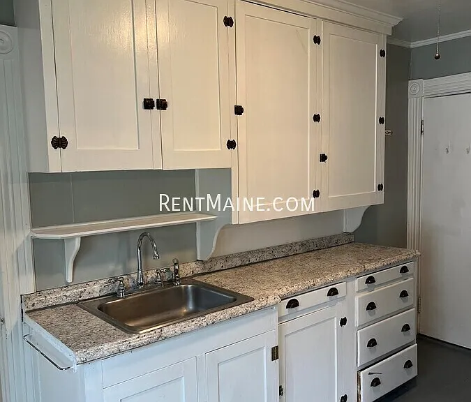232 Center St #3 — Photo 2