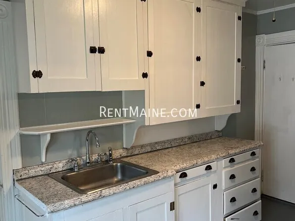 232 Center St #3, Old Town, ME 04468