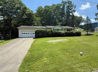 98 Beech Dr, Franklin, PA 16323