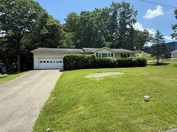 98 Beech Dr, Franklin, PA 16323
