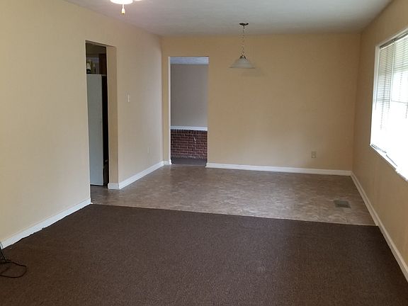 Livingroom/Diningroom 