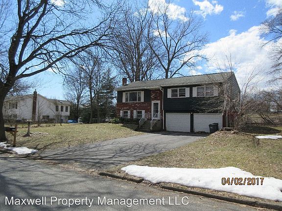 2nd image of 27 Concord Dr