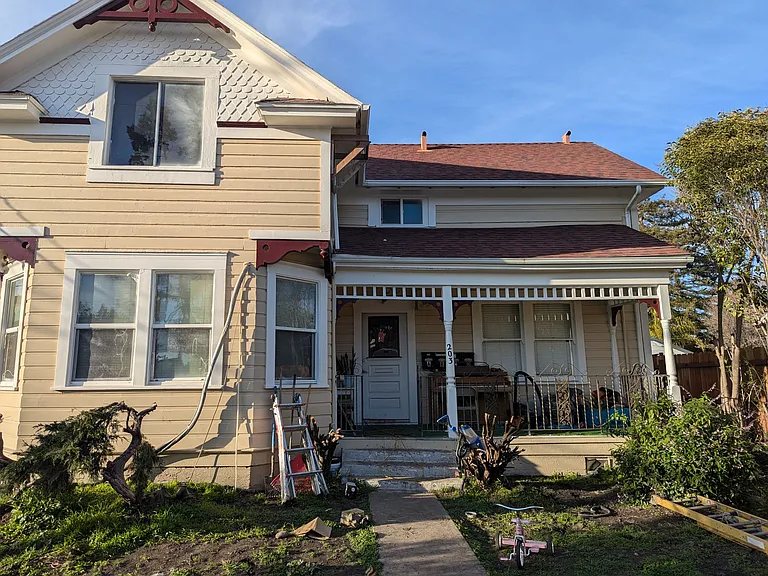 203 Hubbard St #A — Photo 1
