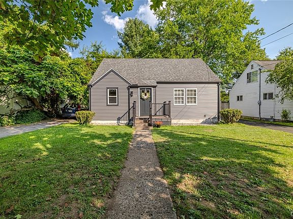 2nd image of 608 Grant Pl
