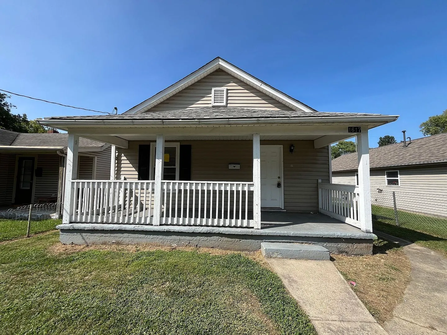 1617 Meadow Ave photo 1