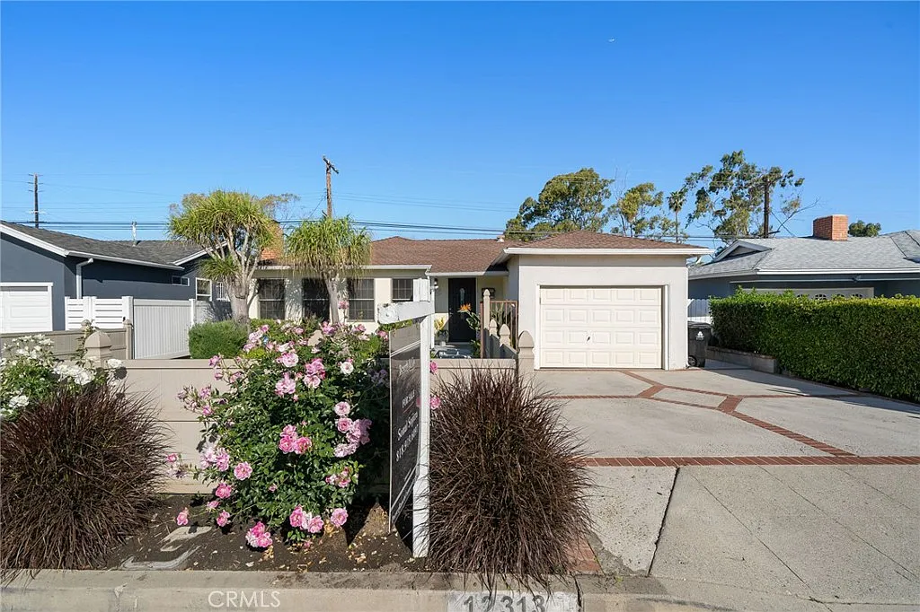 3 bed, 1266 sqft, $5,000 — Photo 1