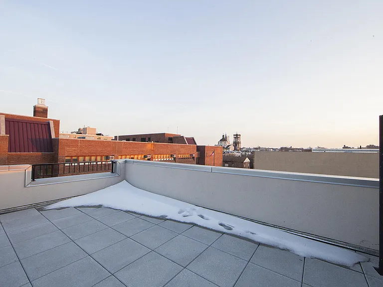 1295 Greene Ave #3A — Photo 9