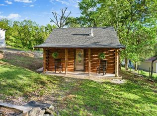 6801 Beach Dr, Radford, VA 24141